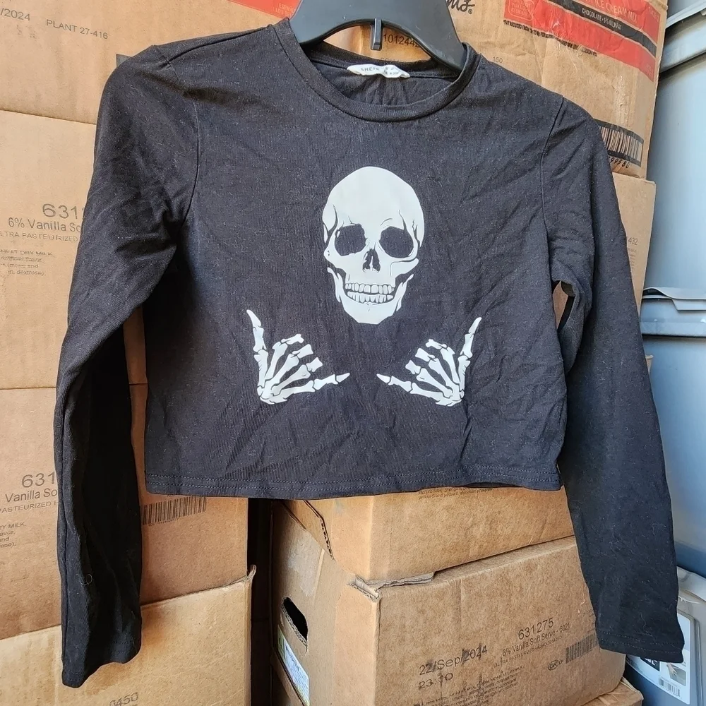 Shein Black Cropped Long Sleeve Skeleton Skull Graphic Top Girl's 11-12Y Spooky